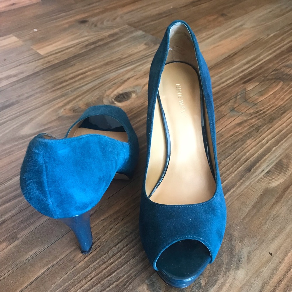 Nine West teal/blue heels suede